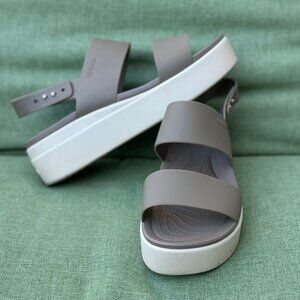 Crocs Women's Brooklyn Low Wedge Sandals Sz 9